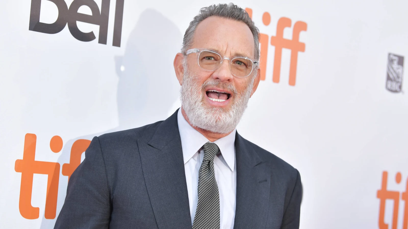 America’s Most Beloved Celebrities: Icons Who Steal Our Hearts, One Smile at a Time